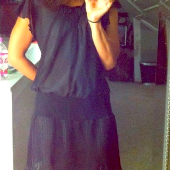 213 Dresses & Skirts - Black 213 gorgeous dress!!